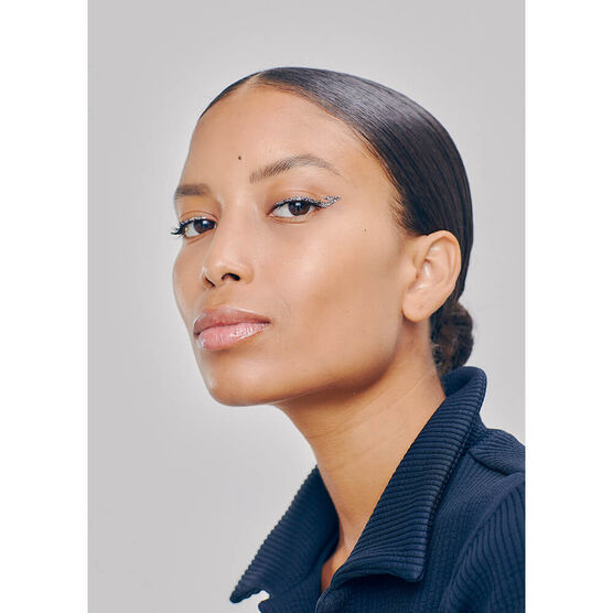 THATG      NATHALIE      EYES 6UNIT